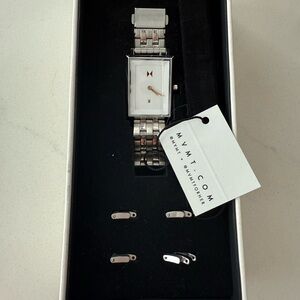MVMT Silver Minimalist Watch with Rectangular Face